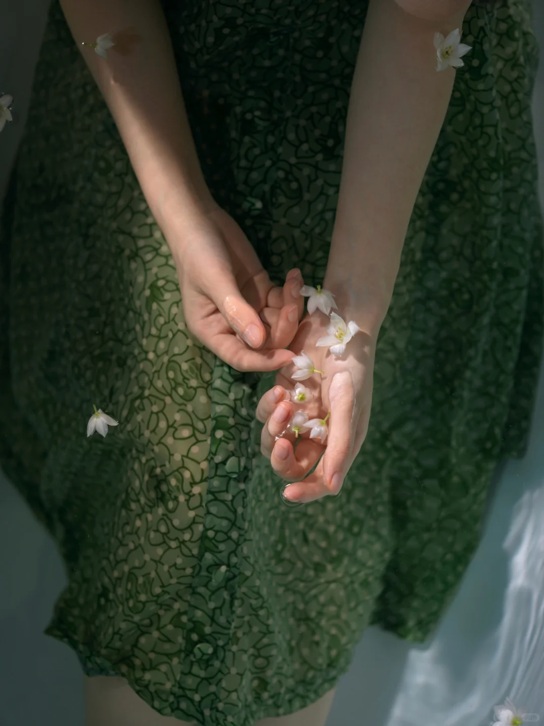 镜花水月，自在沉溺