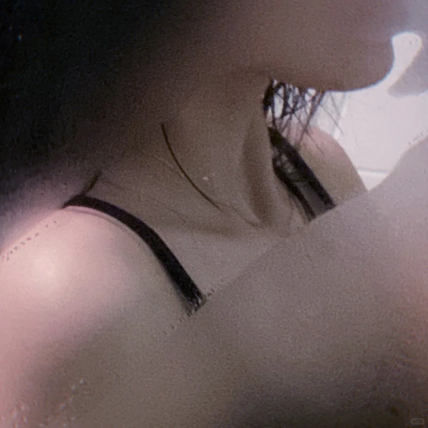 浴室拍照🧖🏽‍♀️