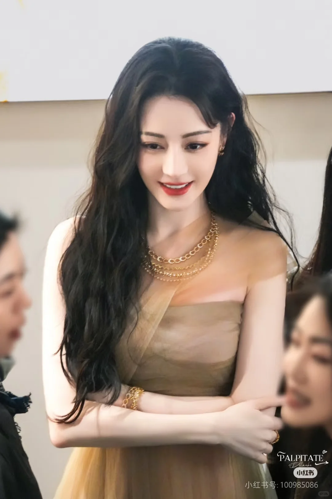 她怎么这么高级啊~女王巴巴