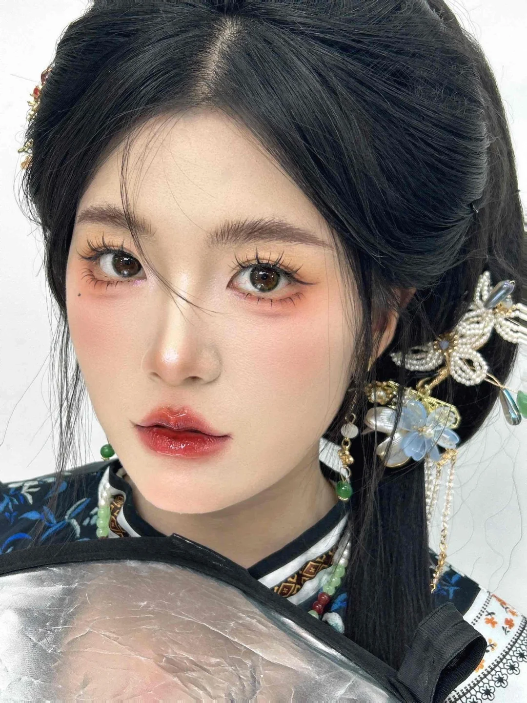 在北京花三位数做到的清汉女精致妆容💄