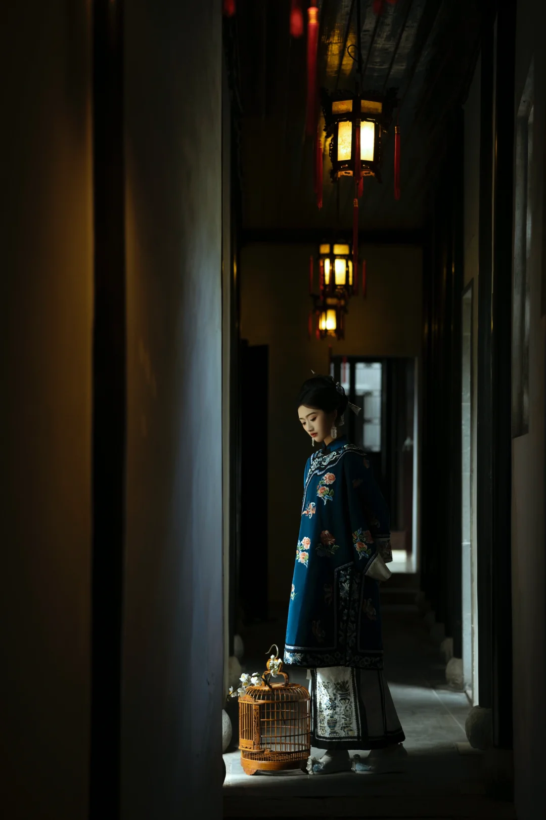 被朋友圈夸爆了的氛围感清汉女写真‼|苏州