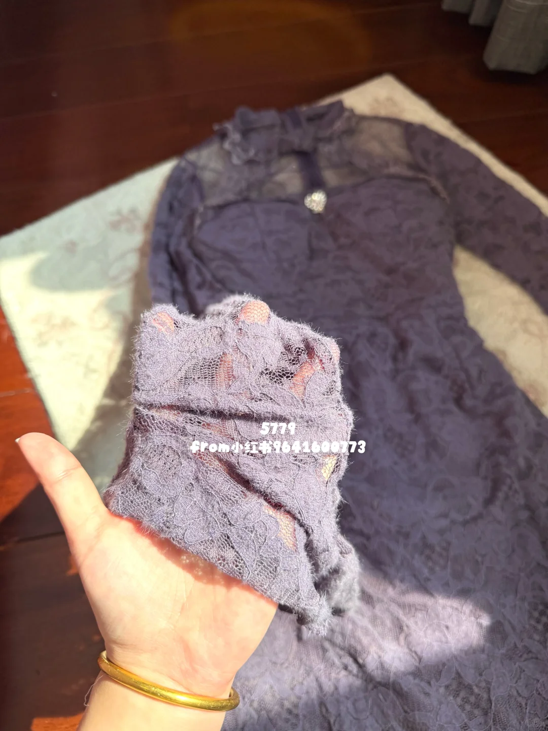 服了…小裙裙你知道自己如此掐腰显瘦吗？