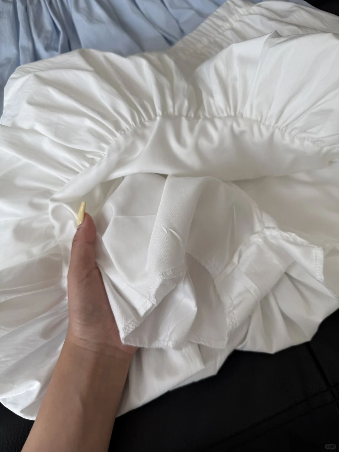 请大数据把浅色花苞短裙推格给梨形身材姐妹