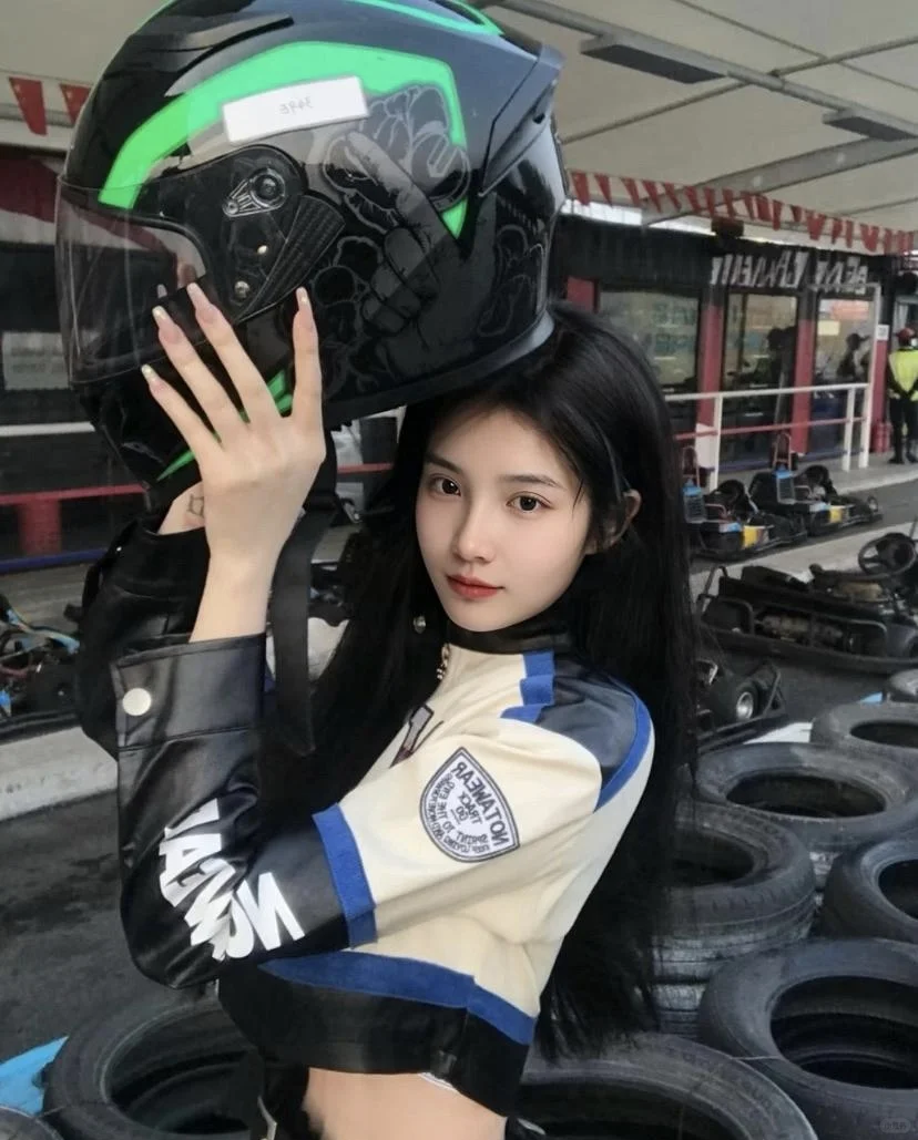 🌸🌸谁还不会发美照文案的？🌚🌚