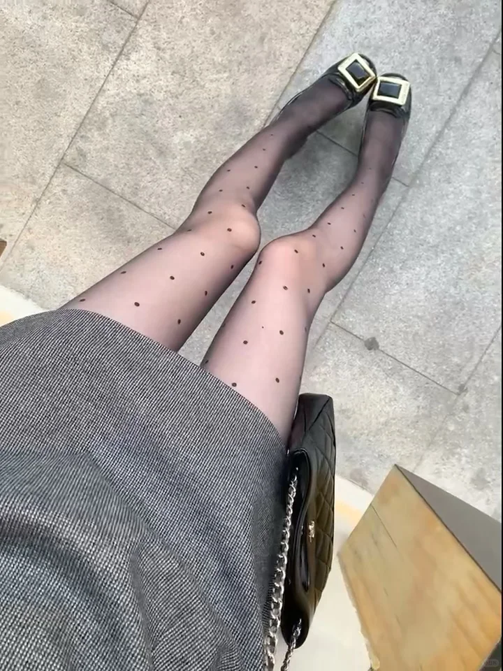 这款0D波点黑丝是来报恩的吧？！