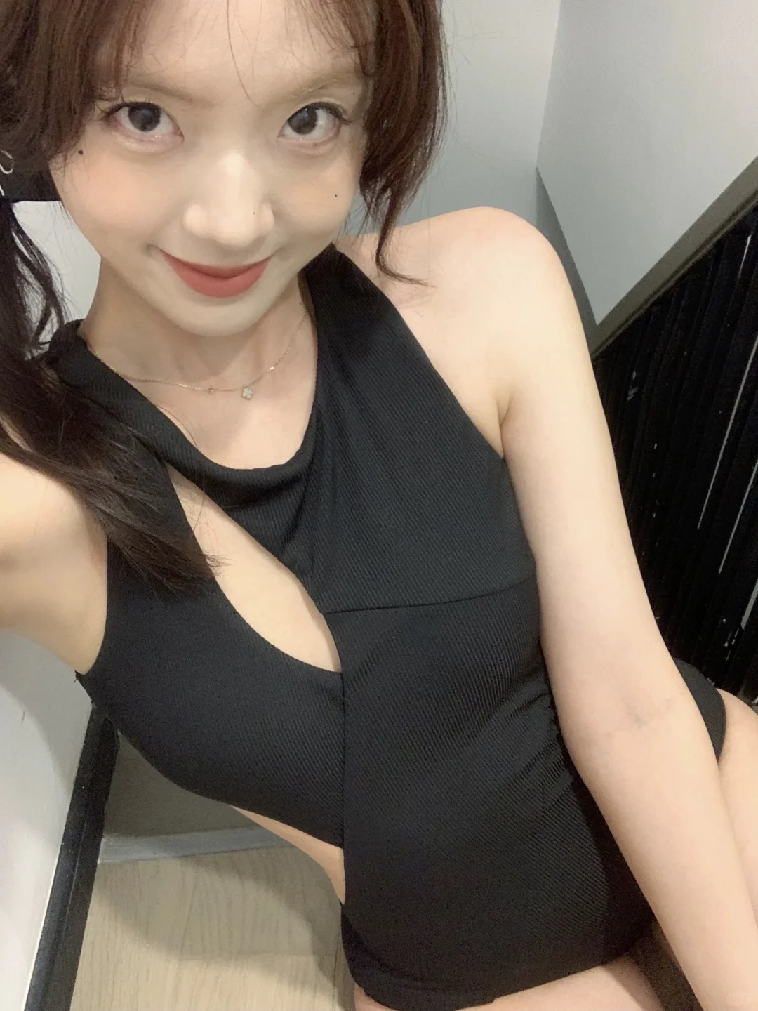 泳衣分享｜黑色泳衣真的好显身材啊啊啊