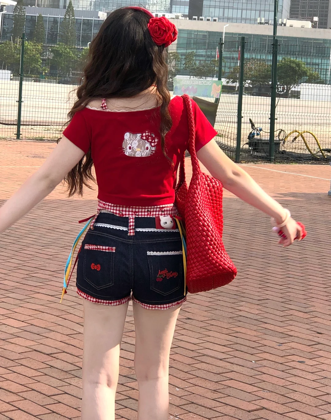 我滴天…泰辣了！！这件🍒镂空Kitty太漂亮了！