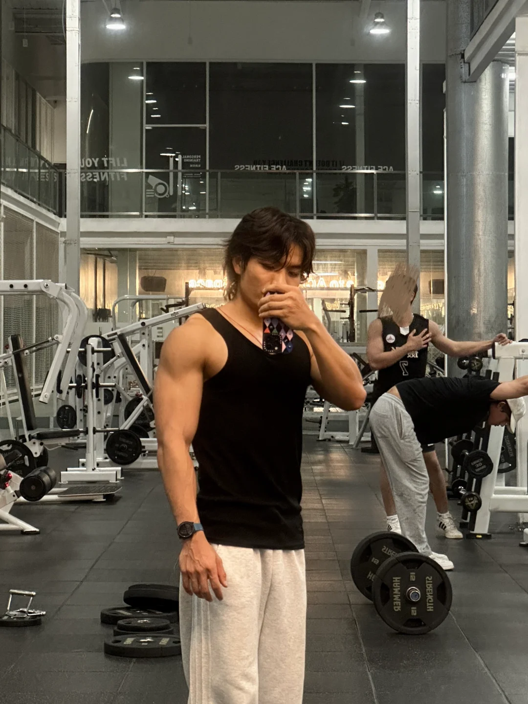 兄弟们 约练的女生比我大怎么办 在线等
