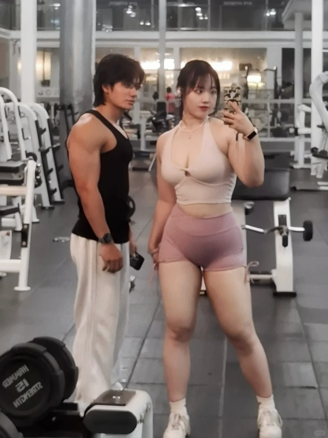 兄弟们 约练的女生比我大怎么办 在线等