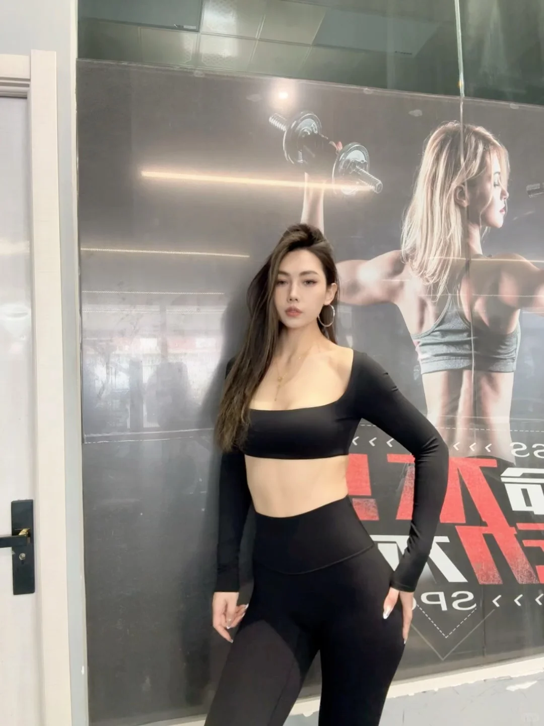 简单的衣服需要牛比的身材