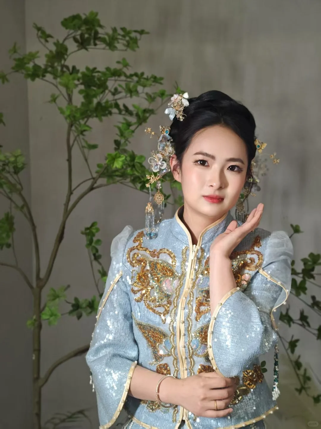 想看看大家的秀禾服造型，襄阳互勉模特
