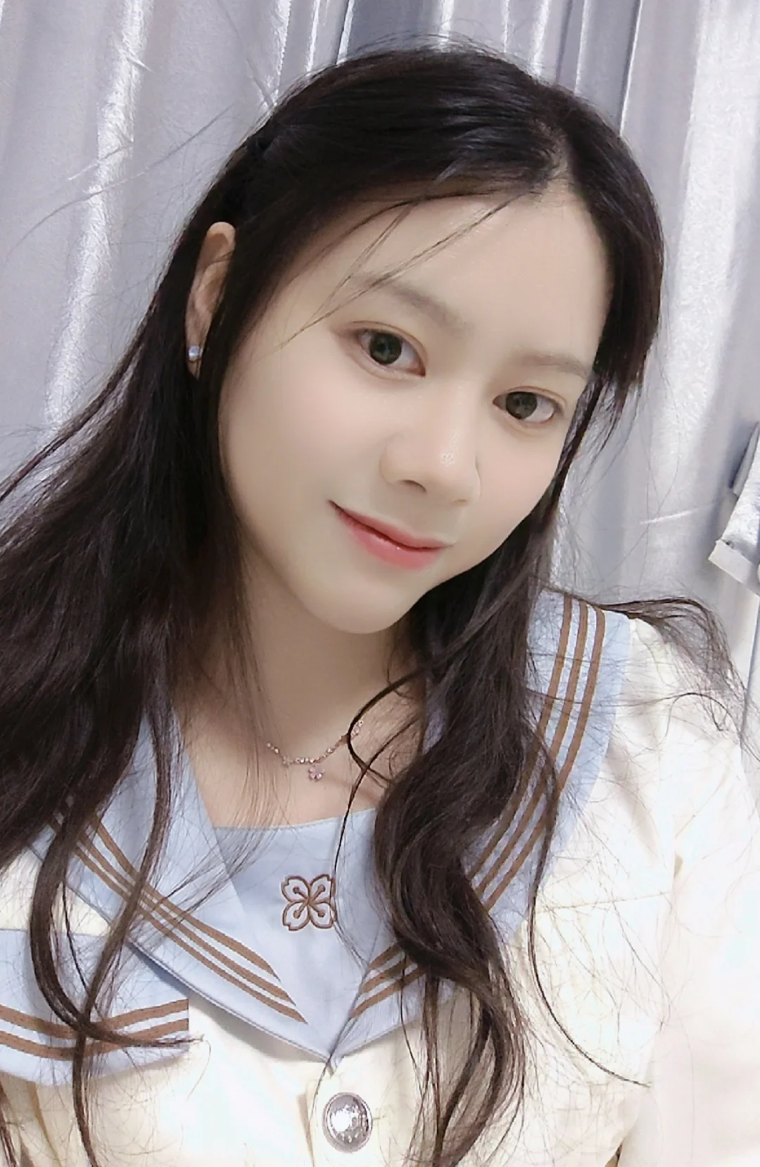“00后”蓝色jk很清爽，这个春天好甜呀~
