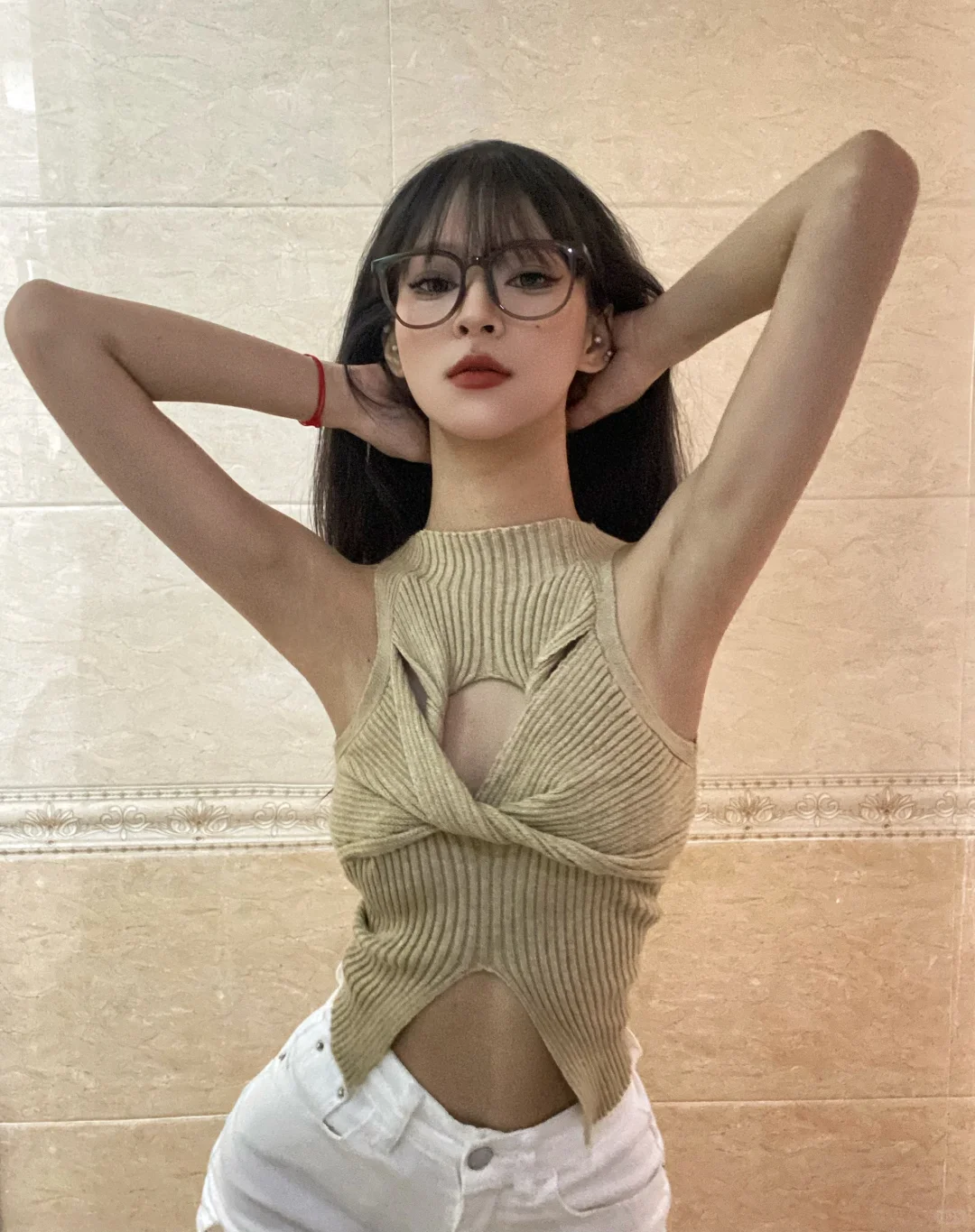 这衣服怎么能穿出门！！！