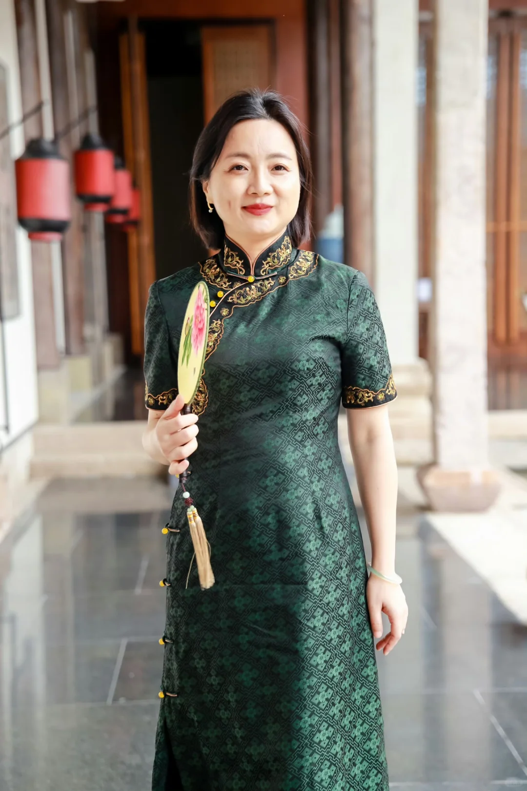 穿搭︱50岁以后感觉穿旗袍比年轻时更有味道