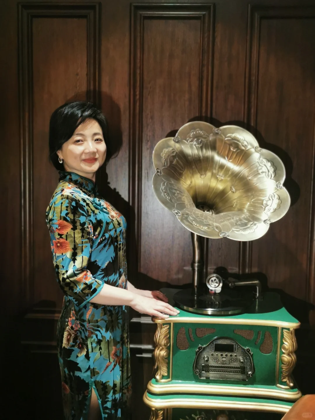 穿搭︱50岁以后感觉穿旗袍比年轻时更有味道