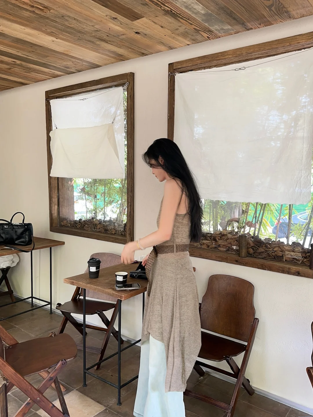 超绝松驰感的淡人穿搭自然系草木色