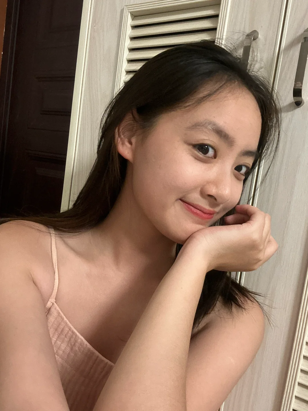 来来来！请大家看天生丽质大美女😜😸
