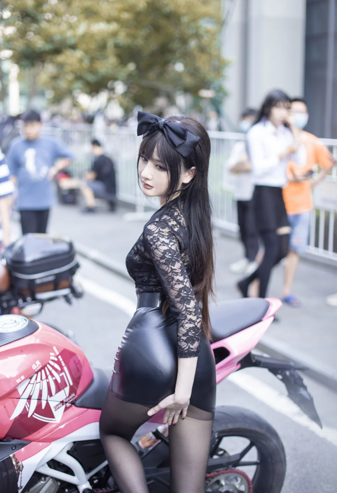 黑色蕾丝，机车女郎
