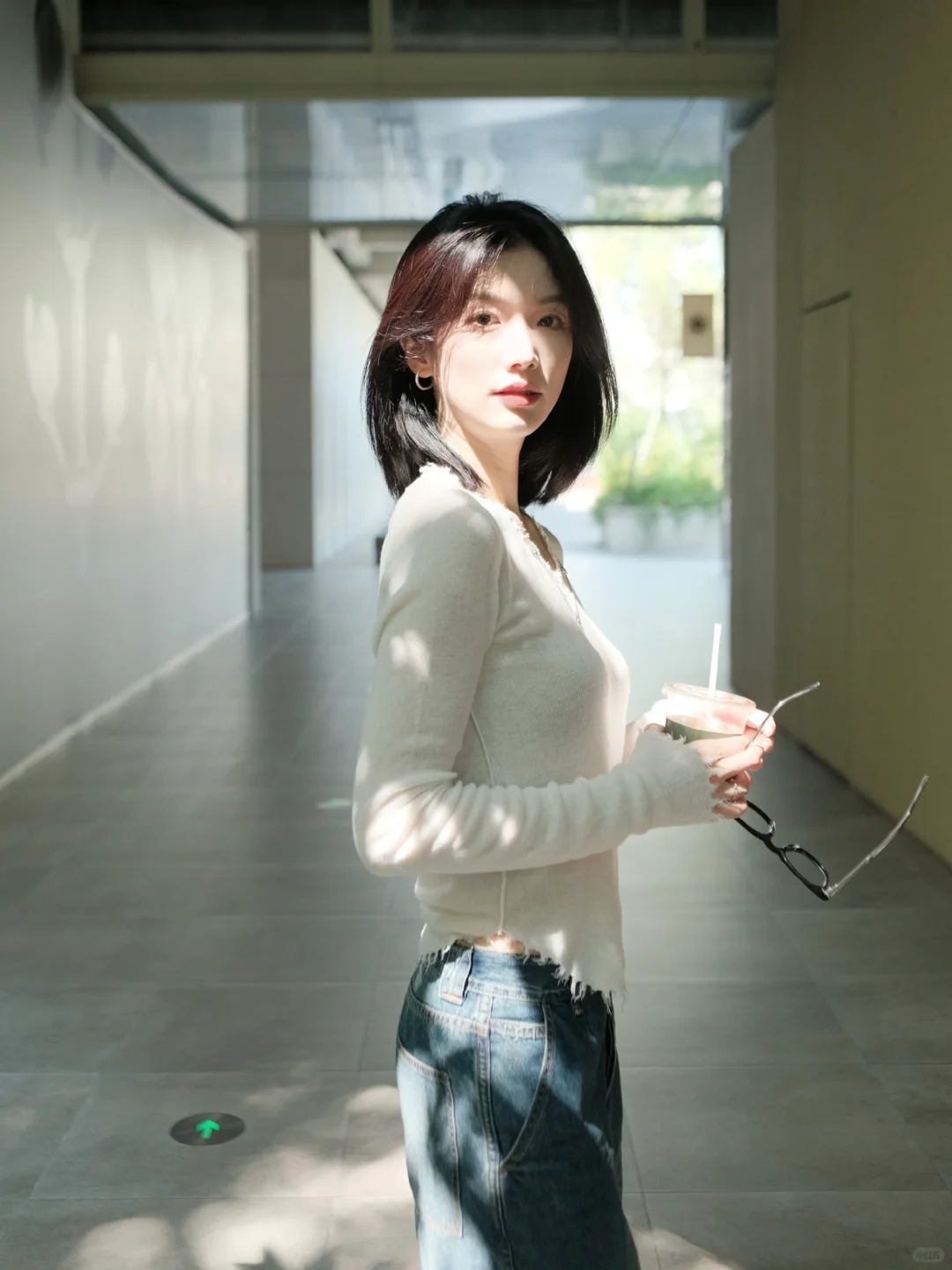 朋友说我有种老公不在身边的美
