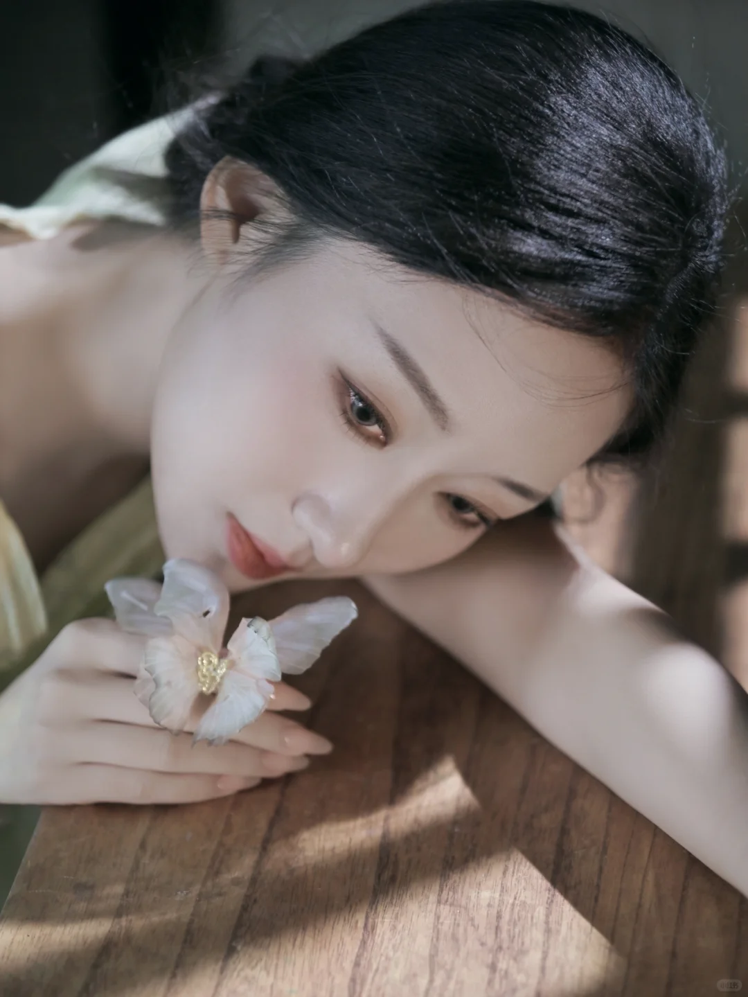 待浮花浪蕊俱尽，伴君幽独。