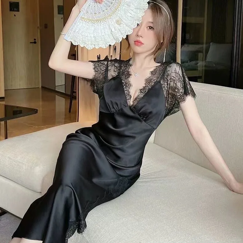 🌙人间尤物✨性感黑睡裙