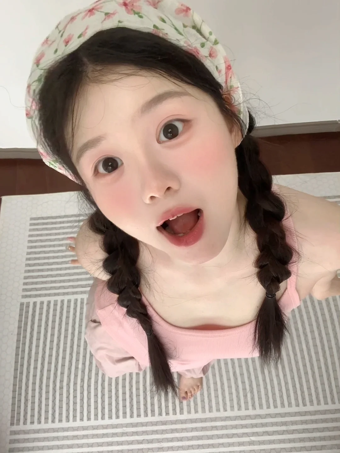 男友视角૮˶• ༝ •˶ა 方圆脸俯拍尊嘟显脸小