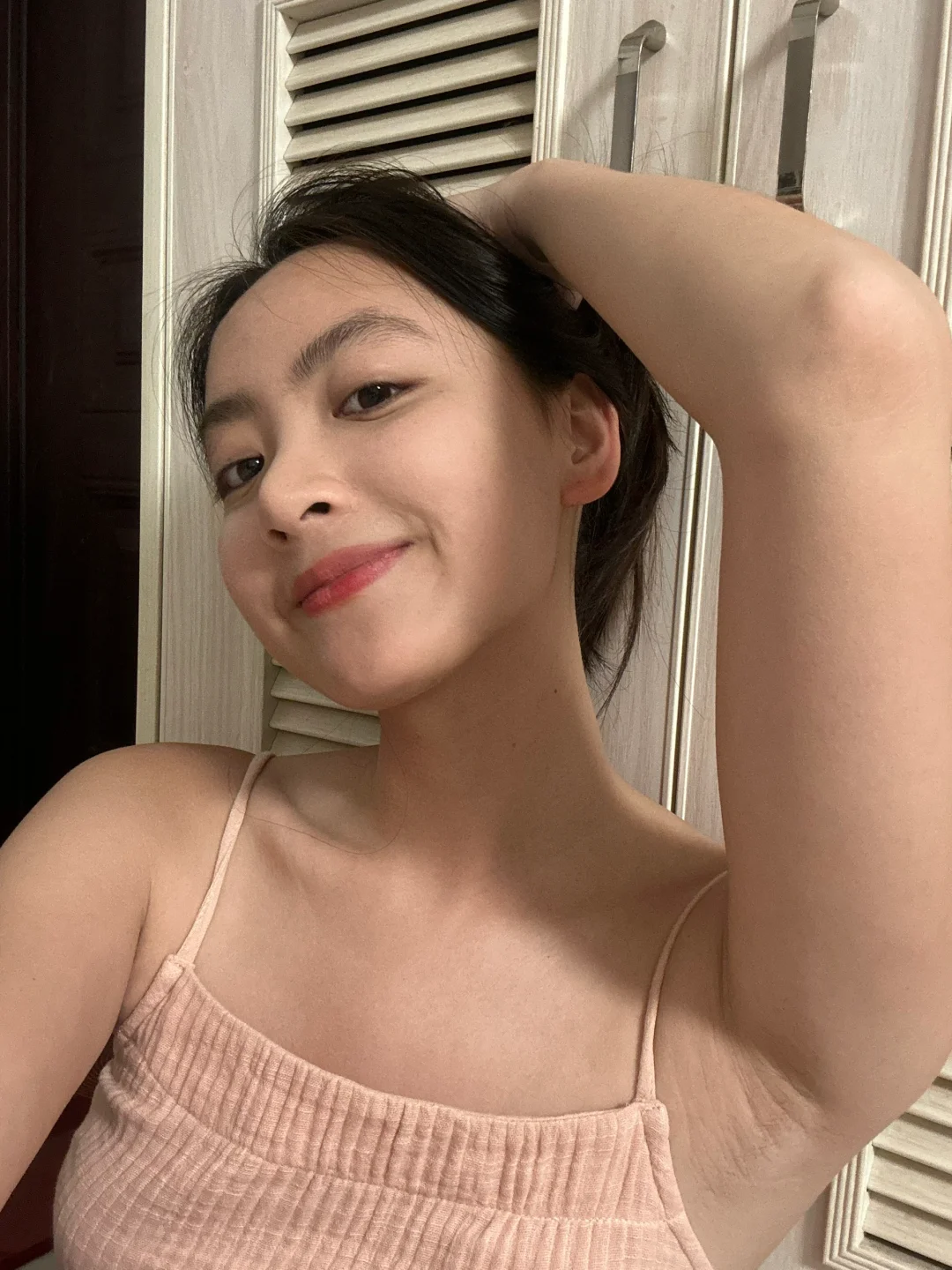 来来来！请大家看天生丽质大美女