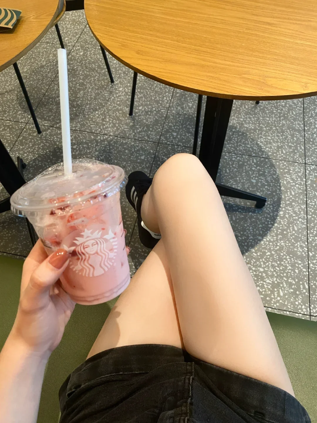 今日份漏腿！