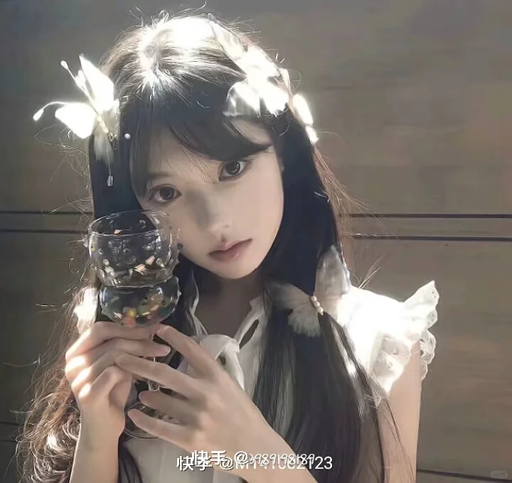 好看的蝴蝶女头像！拿走图的吱一声！