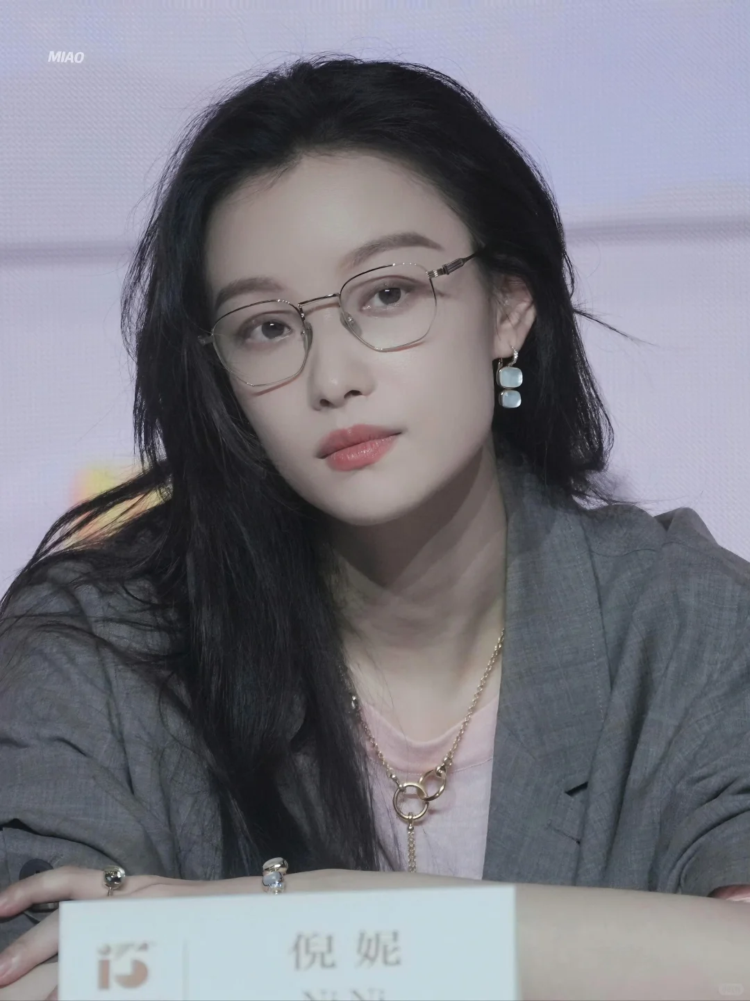 松柏美人 ，有棱角的美