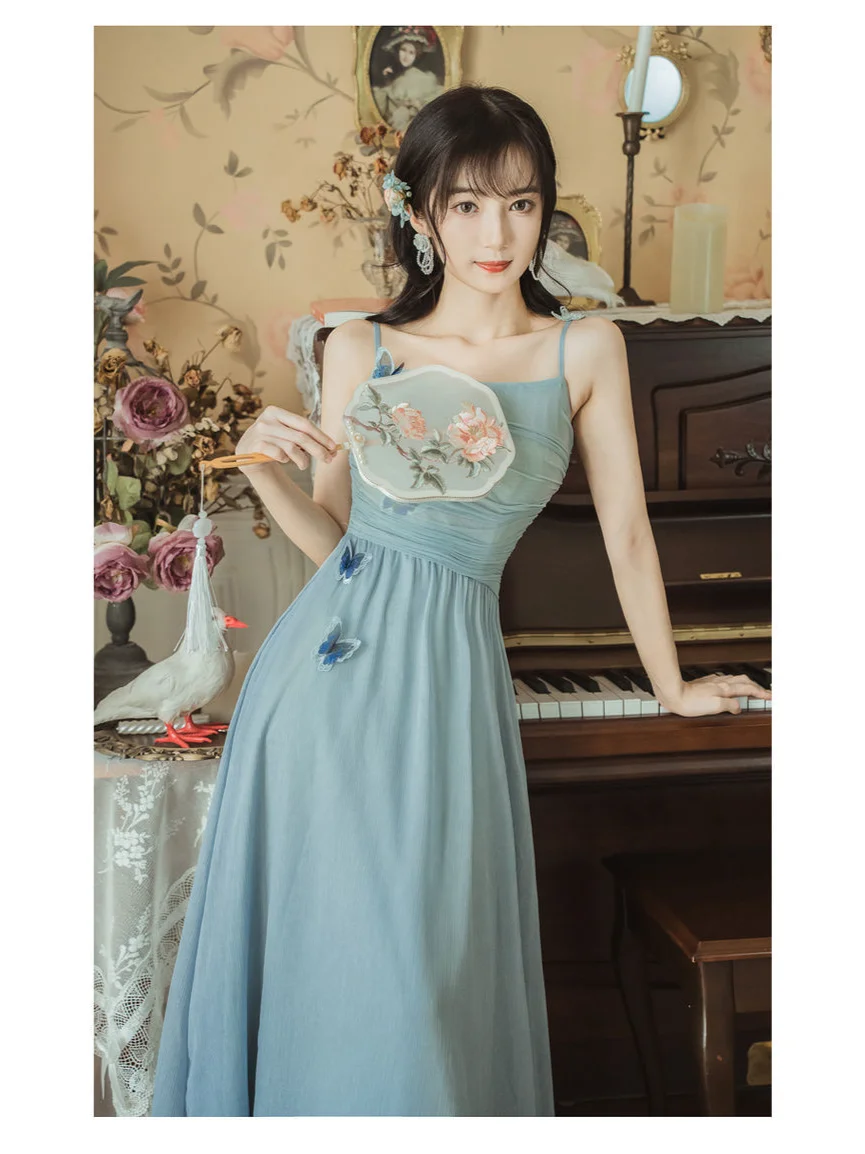 夏日穿搭，完美地展现出你的曲线