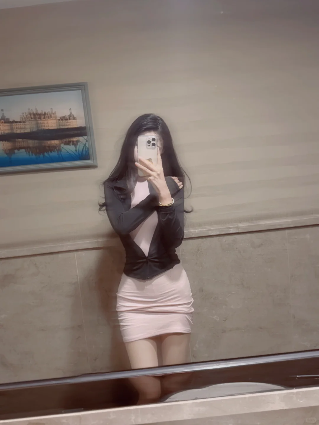 OOTD /同事问穿这样上班要勾引谁？