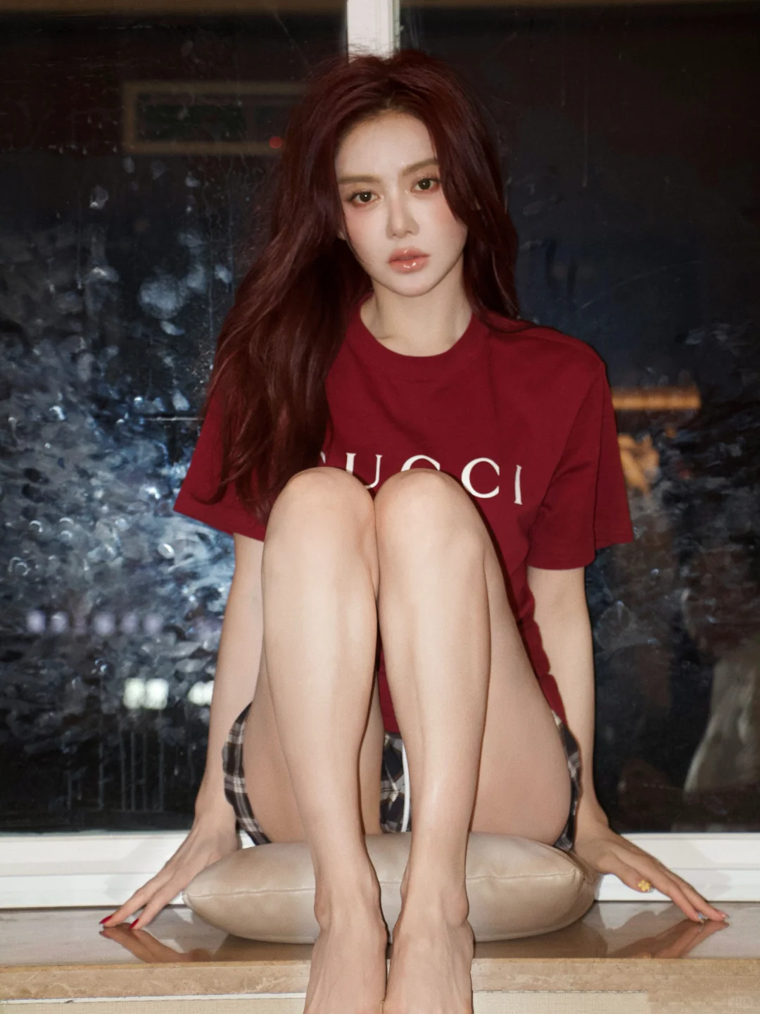 美娜的玉足