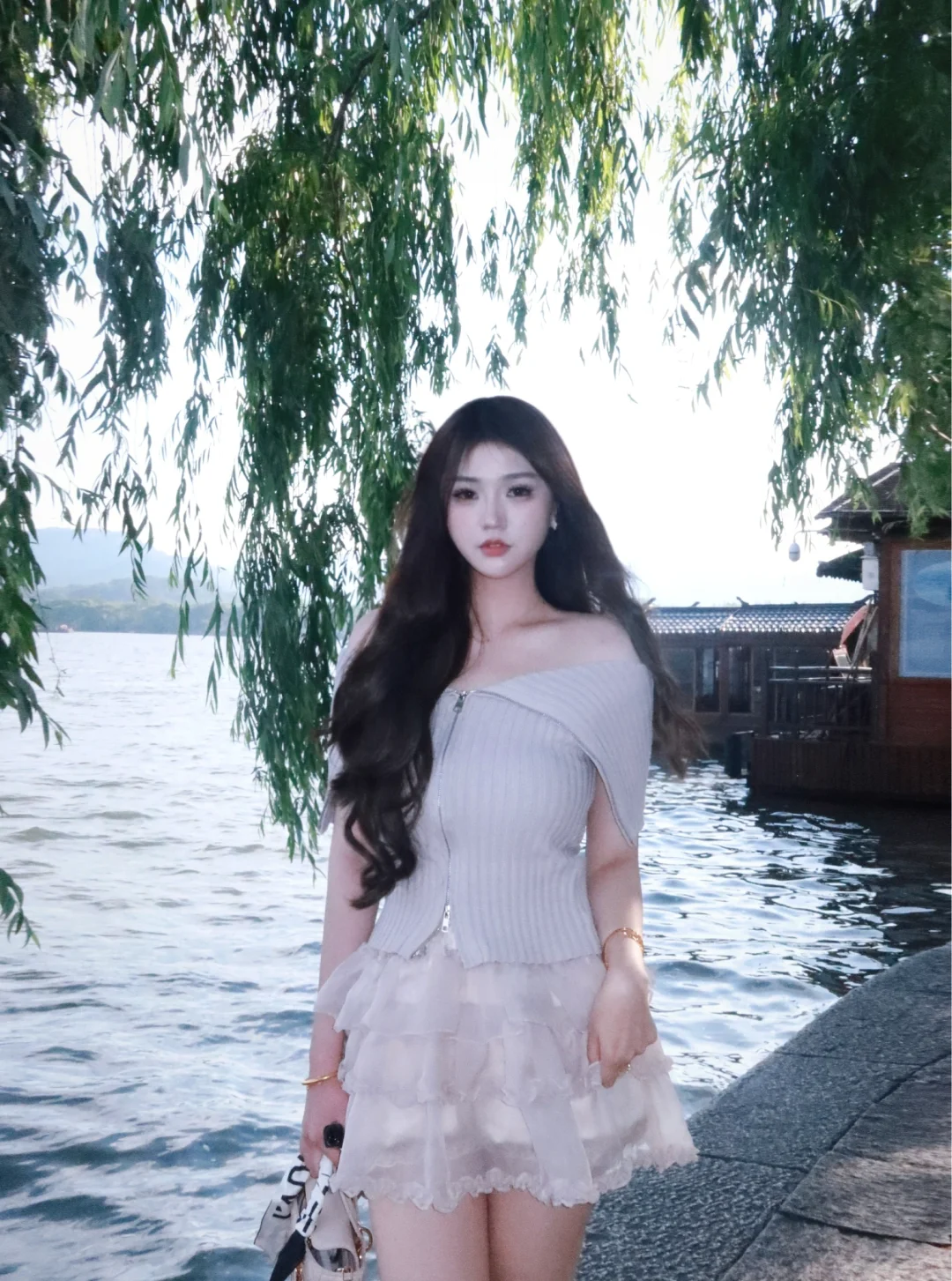 这组照片真的有很重的人妻感嘛～
