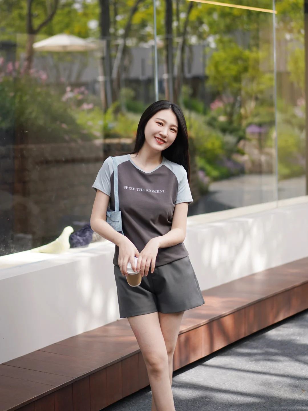 夏日简约休闲穿搭｜是看得见的松弛感look