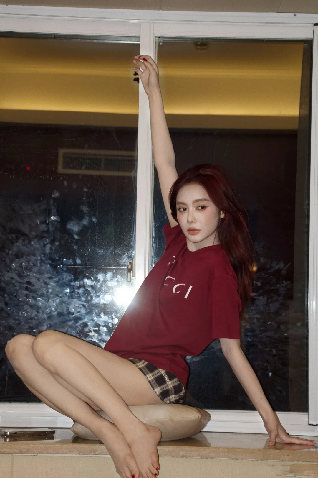 美娜的玉足