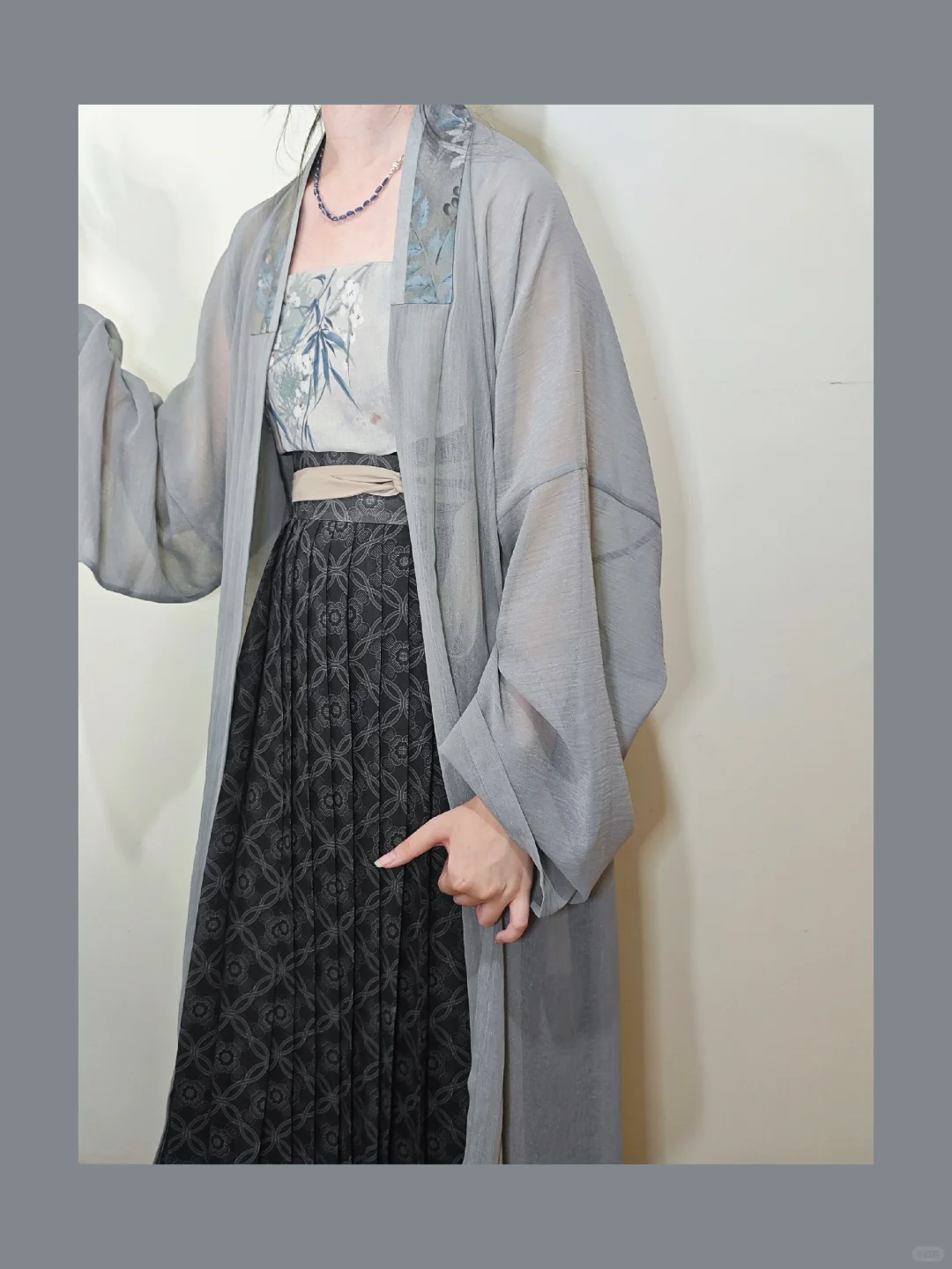汉服穿搭｜修长清冷的宋长衫