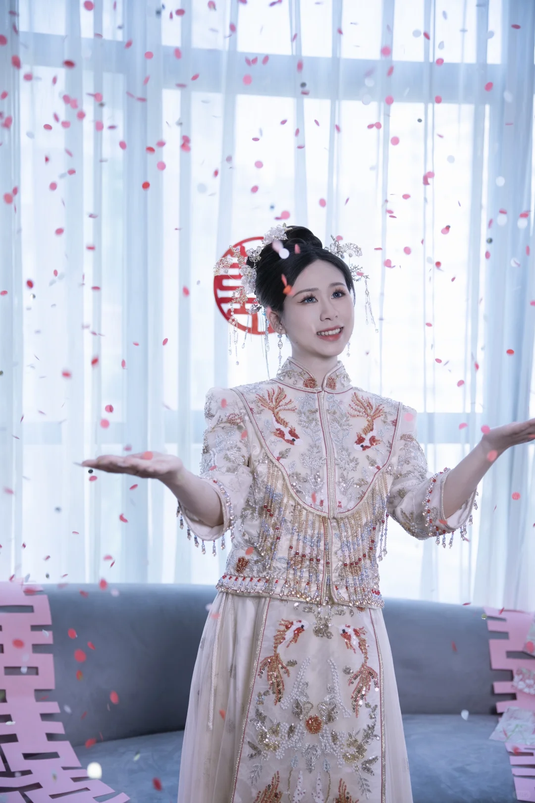 我是大迎，正在拍婚礼的女摄影师