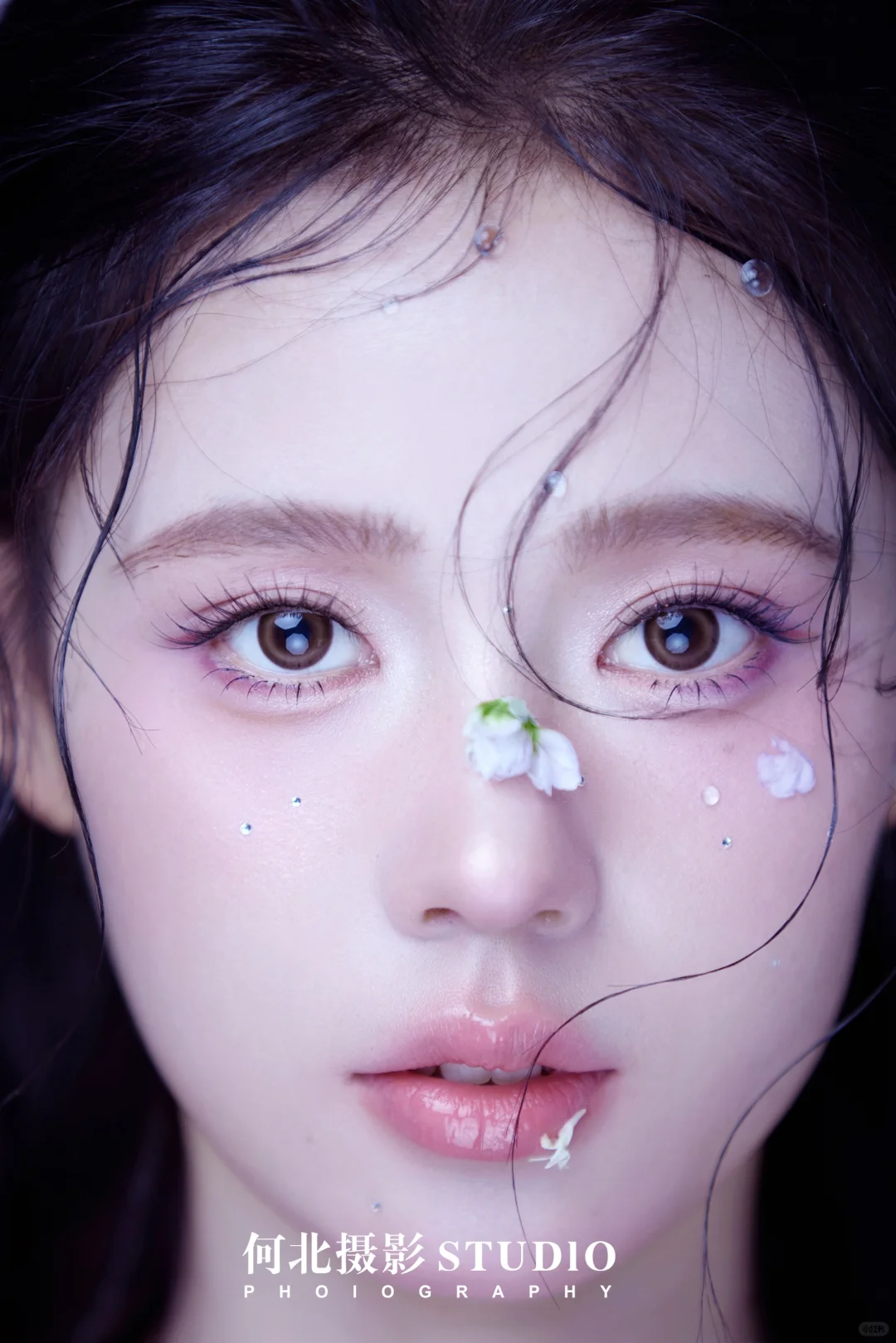 清冷感蝴蝶少女写真 蝴蝶也有自己的世界