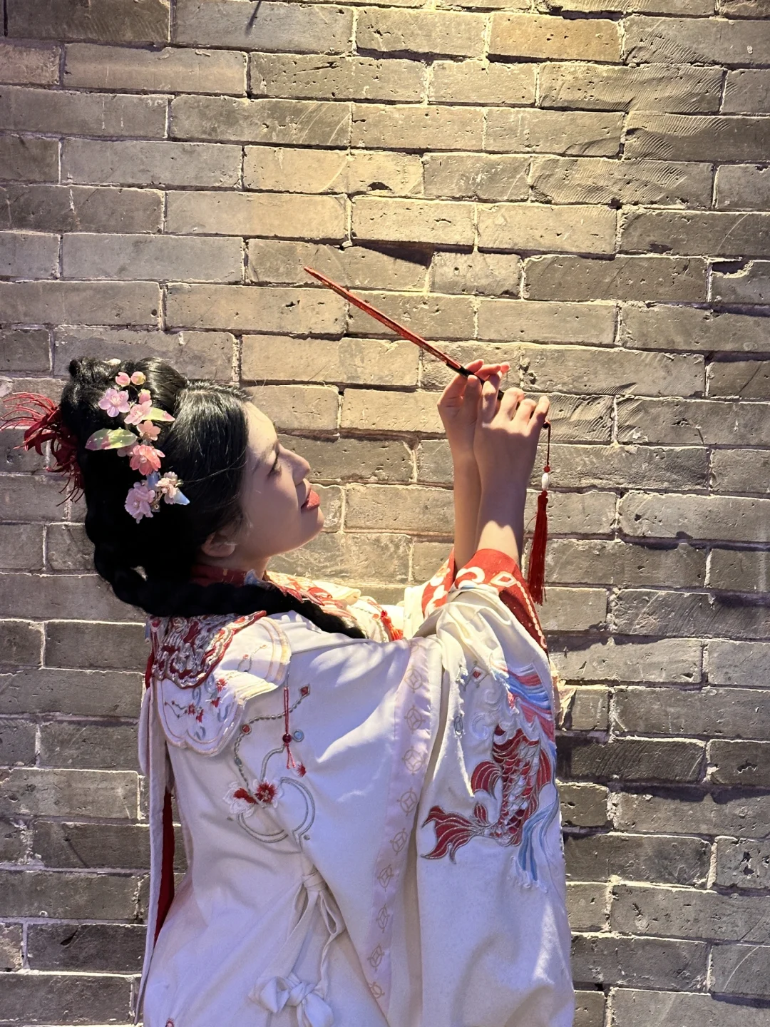 衣襟带花，岁月风平！