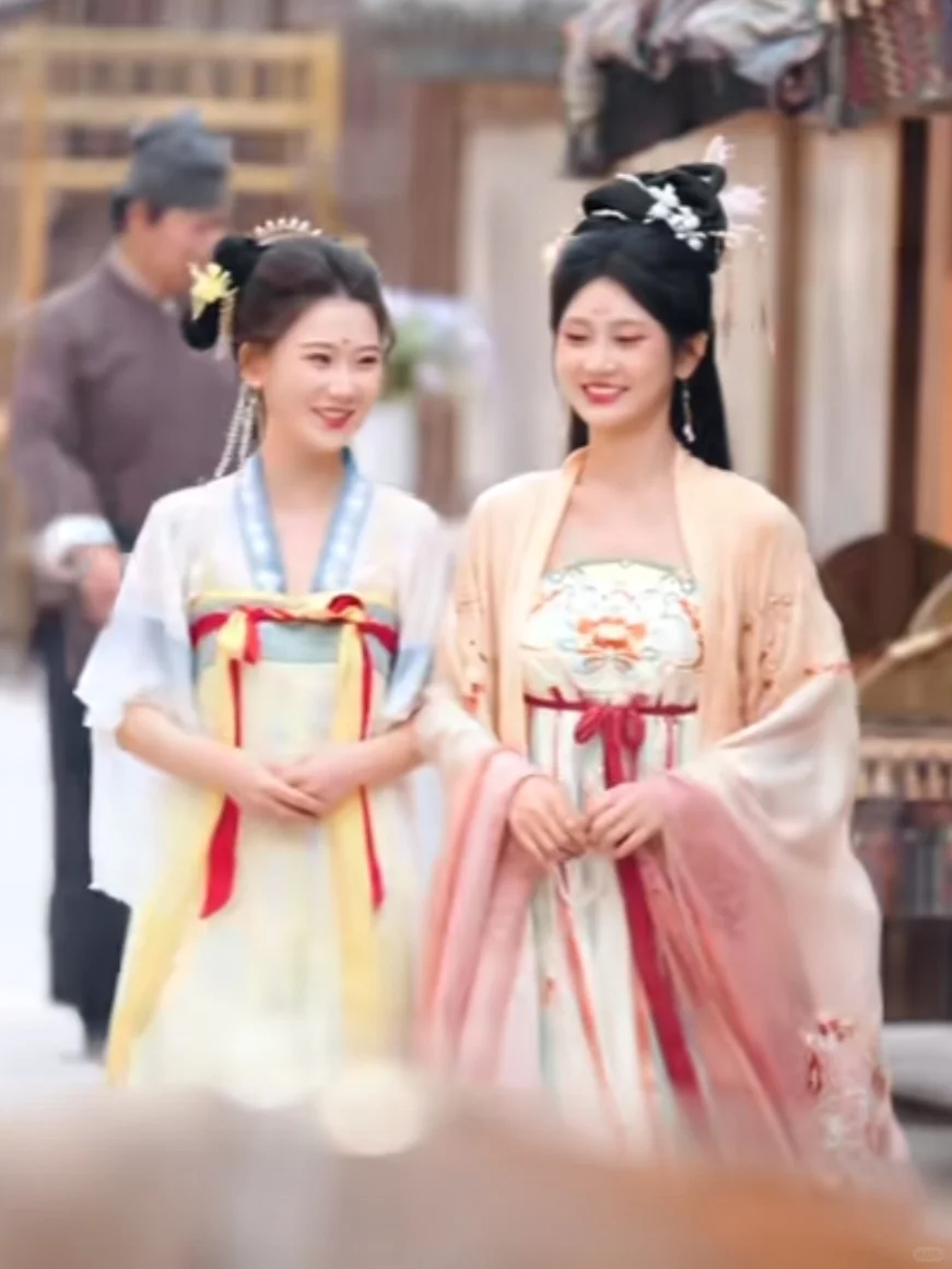 你替我赎身，我帮你复仇，灵魂互换双女主
