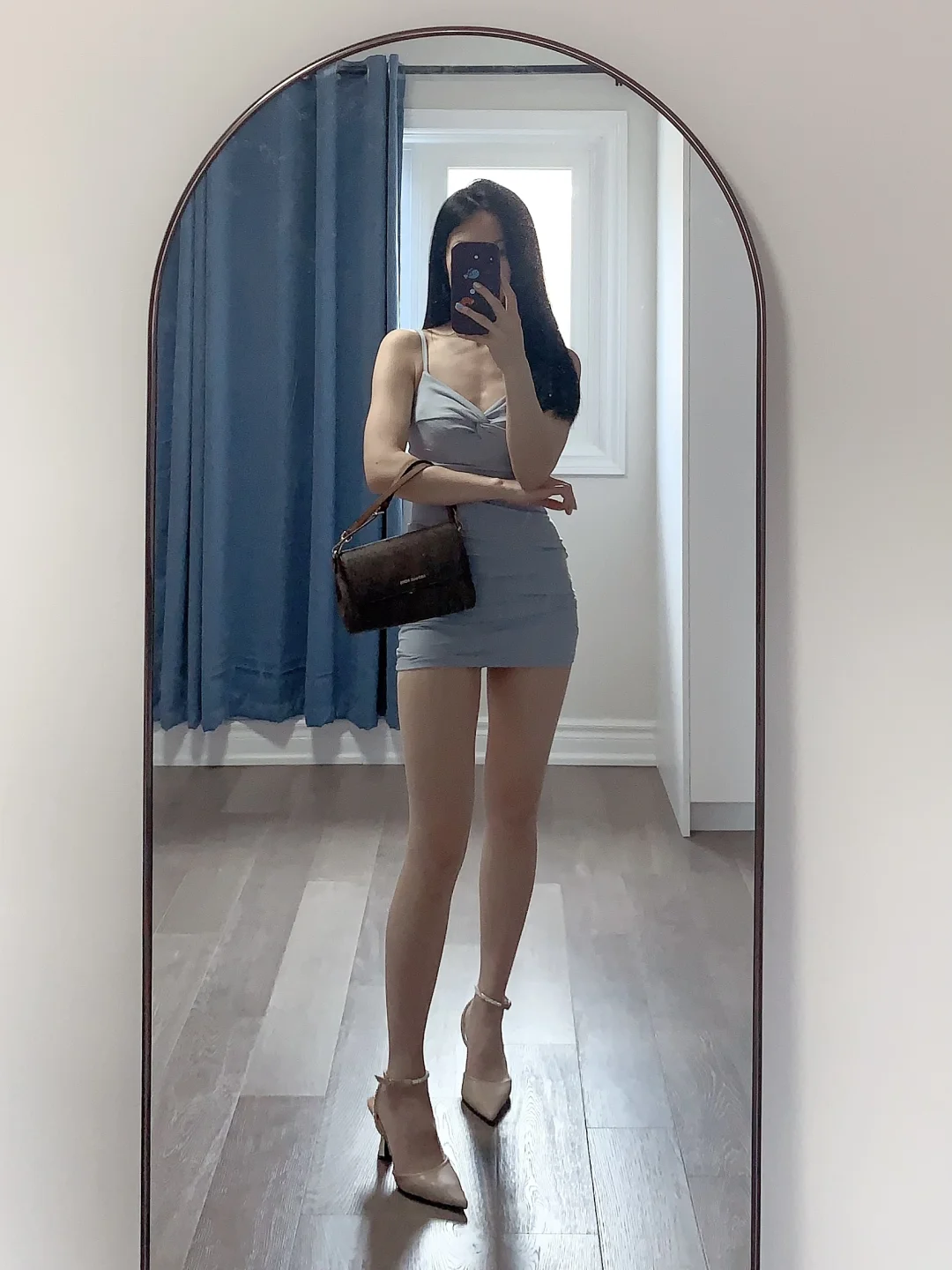 包臀裙 + 肉丝