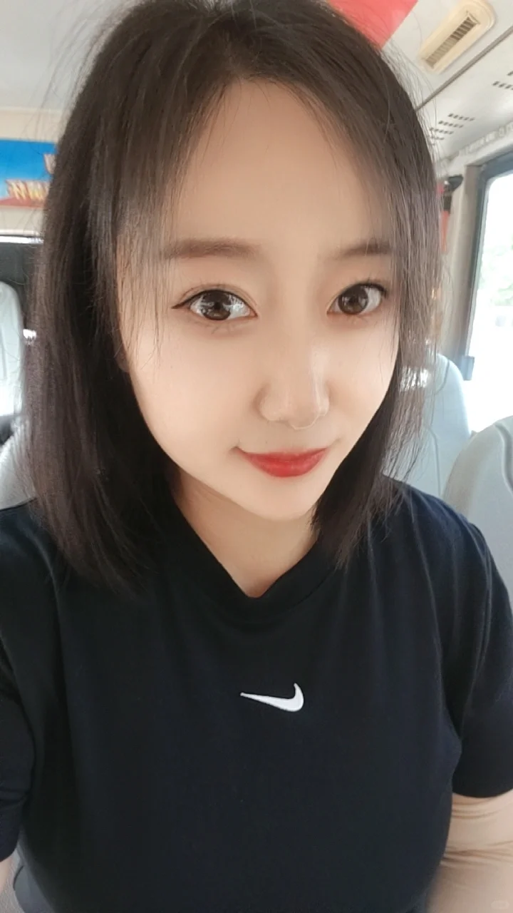 我也是个小女人如今却活成了汉子