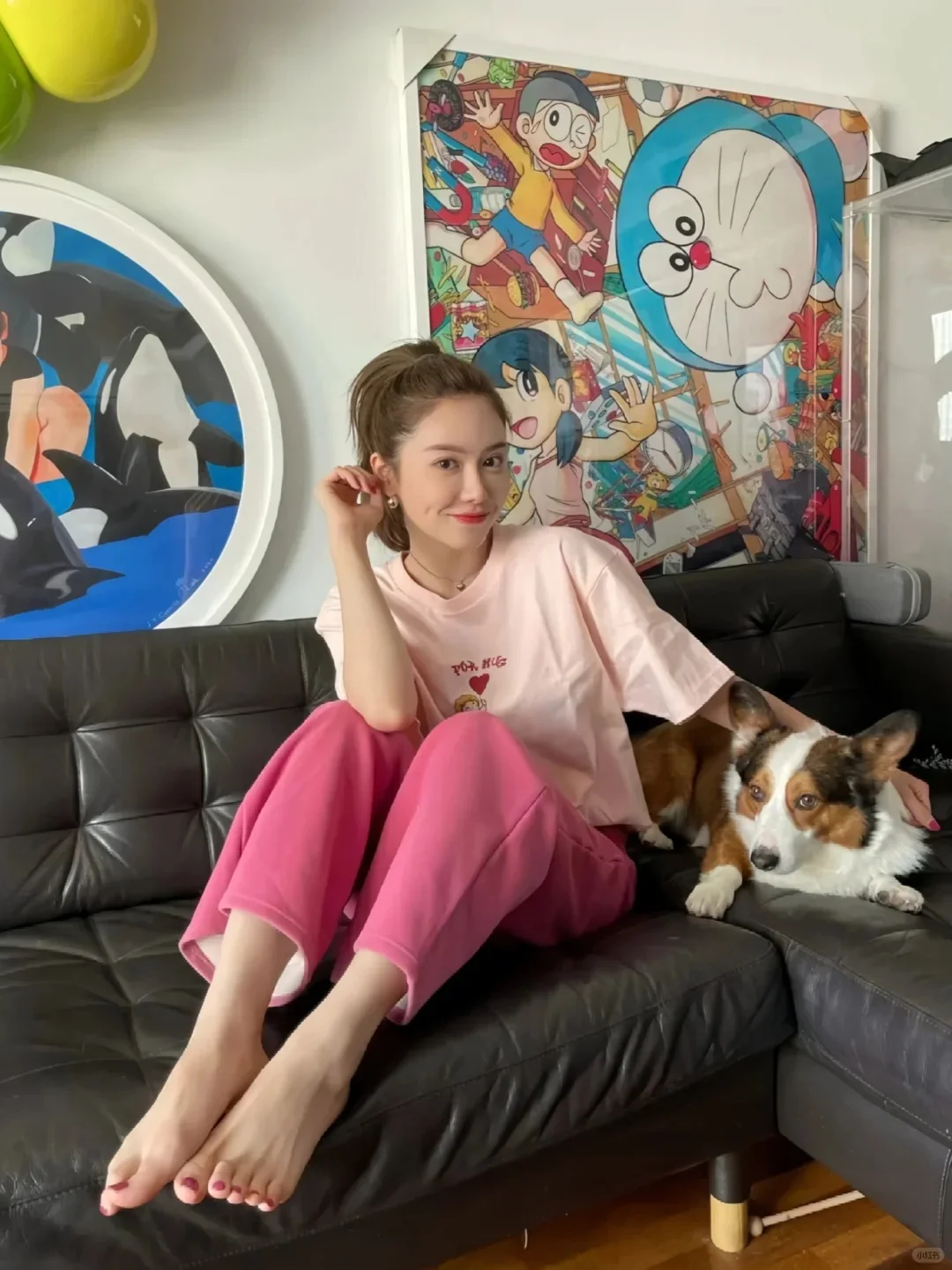 美娜的玉足