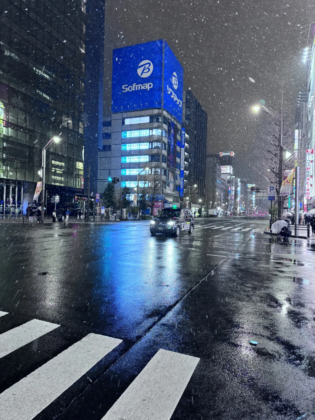 东京下雪了！好浪漫！
