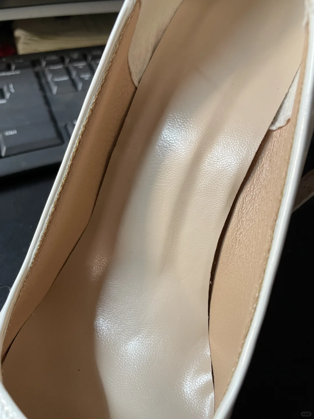 高跟鞋里面的这是啥