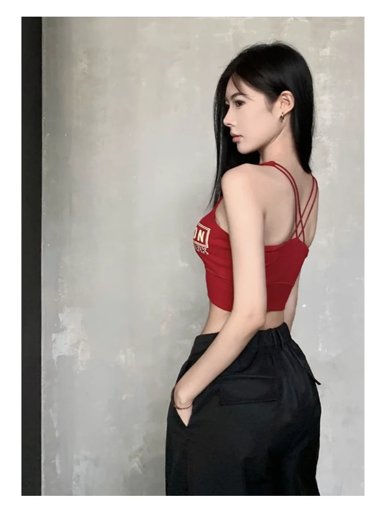 看一眼就爱上的火辣性感显美小吊带