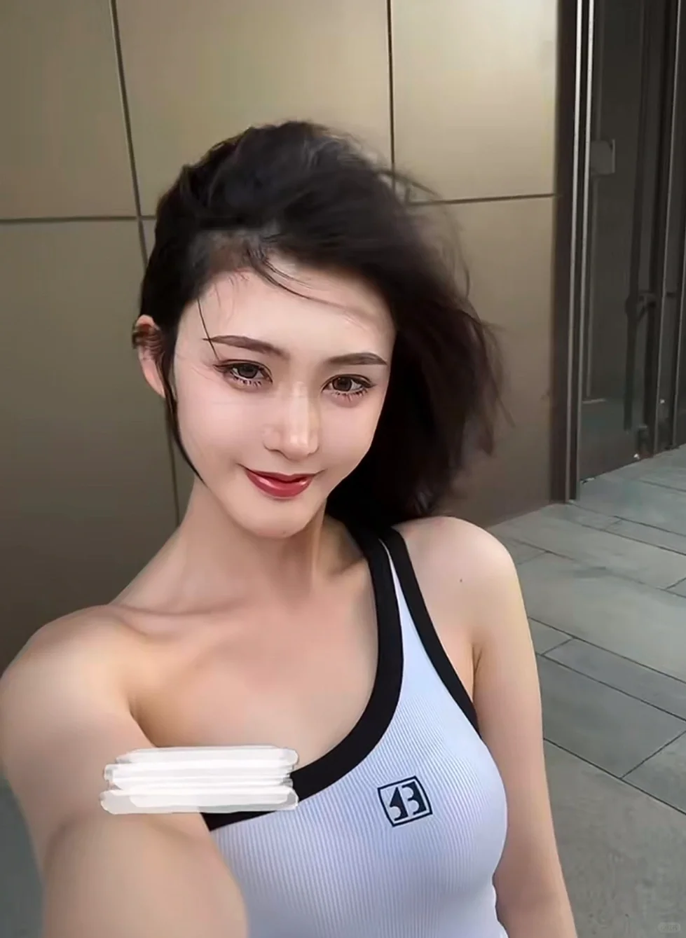 模特一枚，新人求互动摄影