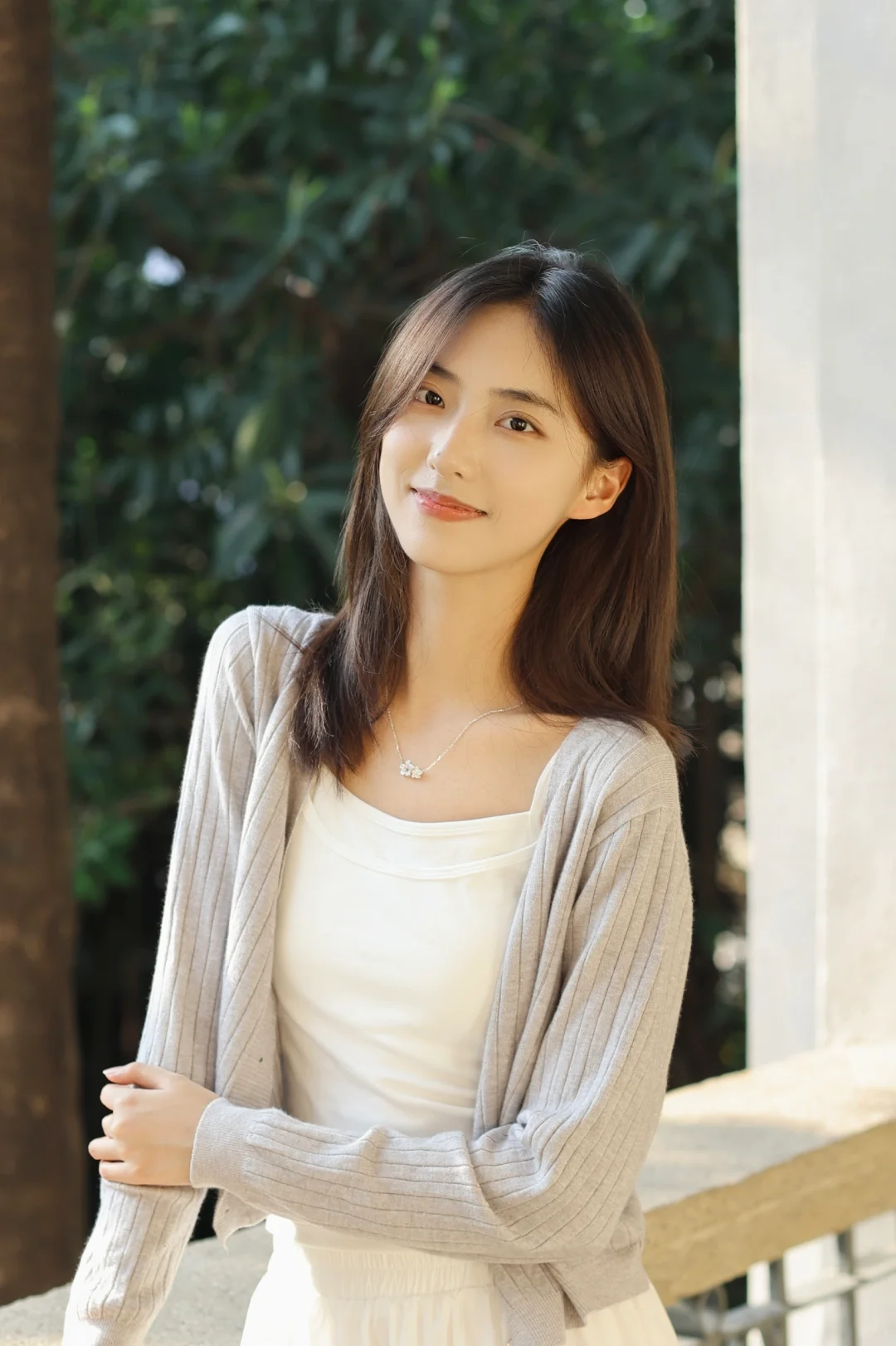 坐在春天里思索了很久