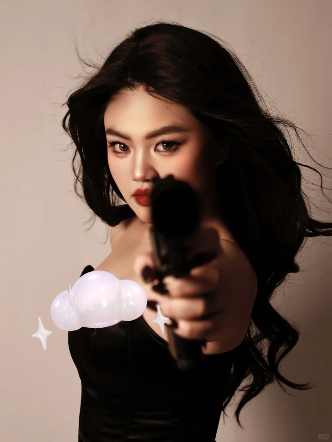 邦女郎写真｜性张力和大女主可以同时存在